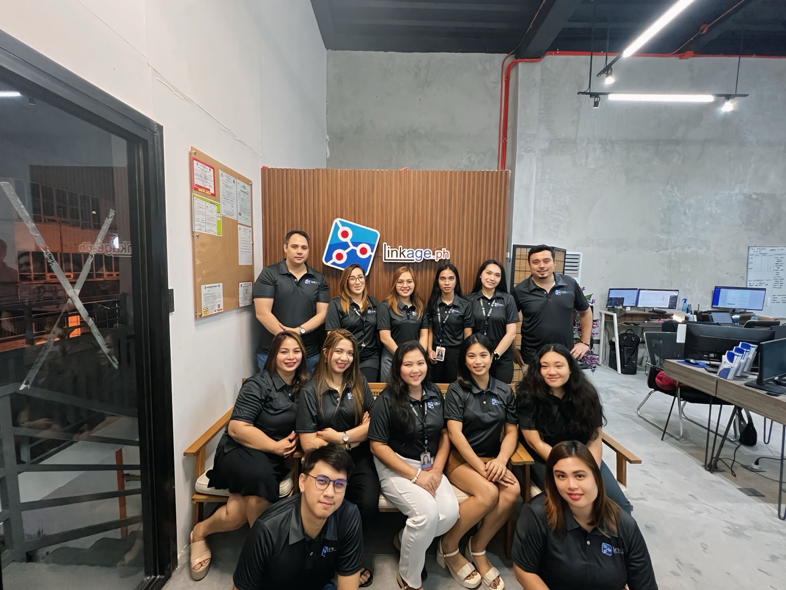 Linkage team at work in the Angeles City office